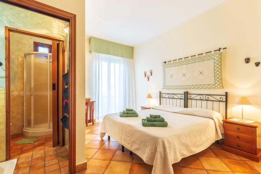 Il Leccio Bed and Breakfast Tortolì Exteriör bild