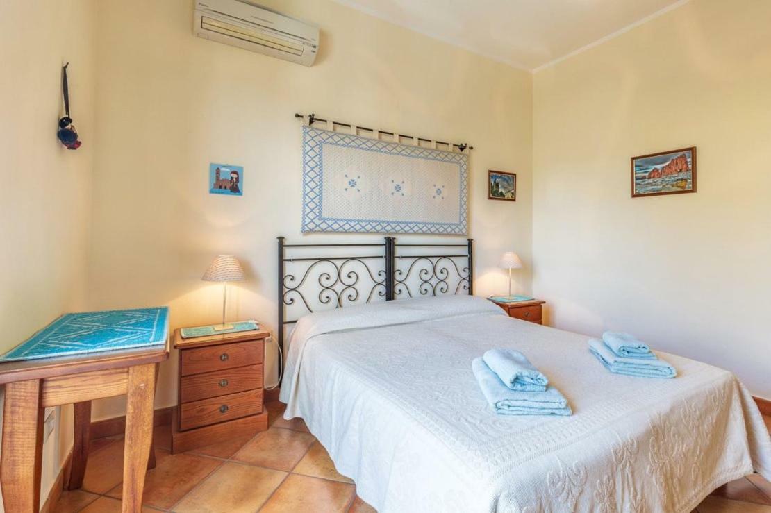 Il Leccio Bed and Breakfast Tortolì Exteriör bild